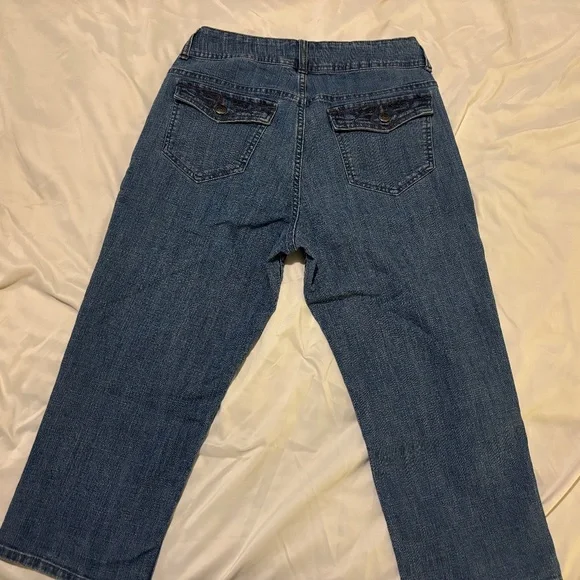 Capris - Picture 2 of 2